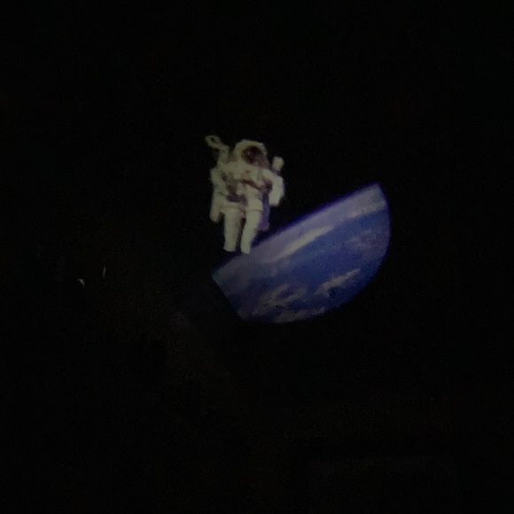 Discovery Kids Projection Alarm Clock - Picture 8 of 12